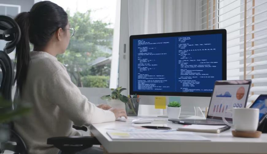 四平企业数字化解决方案:机器学习赋能商业模式升级的核心路径